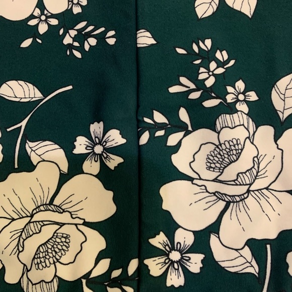 Adore Me Green and White Floral Off Shoulder Bikini Top NWT Size 0X - Picture 11 of 11